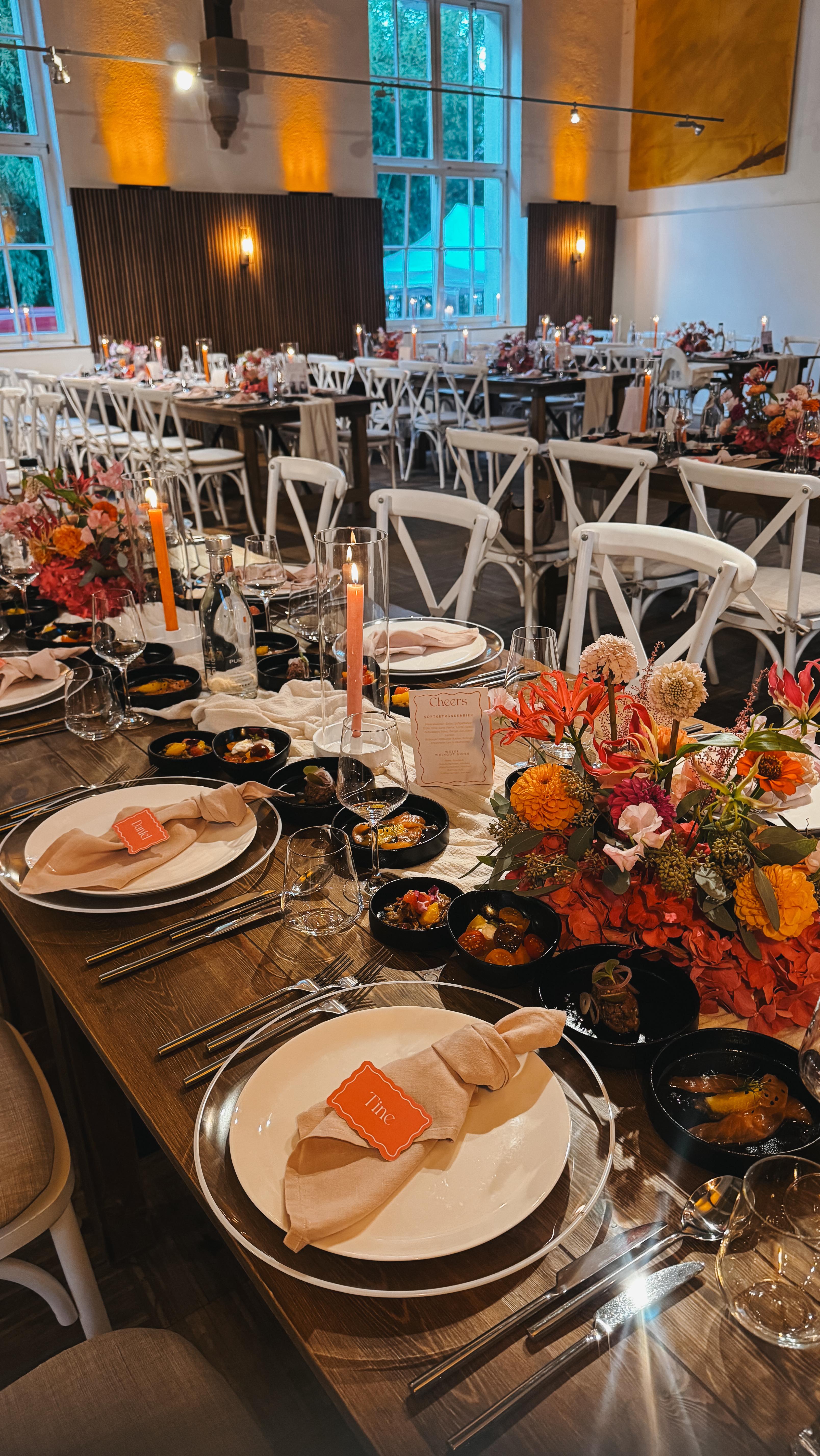 Na, noch auf der Suche nach der perfekten Location? ✨
Dann vereinbart jetzt Euren Besichtigungstermin im @daswasserwerk! 💫

Wir freuen uns darauf, gemeinsam unvergessliche Erinnerungen zu schaffen und die schönsten Events mit Euch zu erleben. 🤍

[Werbung da Nennung]
Planung: @laura.daswasserwerk & @sinah.daswasserwerk 
Location: @daswasserwerk 
Mobiliar: @_cbevents 
___________________________________
#realwedding #wedding #weddingdecor #cbevents #daswasserwerk #hochzeitrheinmain #hochzeitrheinhessen