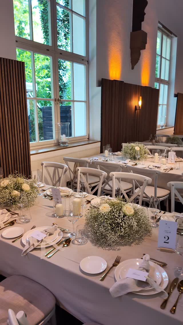 ✨ Wir schwelgen schon jetzt in Erinnerungen an die wundervolle Saison dieses Jahres! 💫
So viele unvergessliche Momente, liebe Menschen und einzigartige Feiern – einfach traumhaft. 🤍

Ihr seid noch auf der Suche nach der perfekten Location für Euer Event im nächsten Jahr?
Dann vereinbart unbedingt einen Besichtigungstermin und entdeckt unser Wasserwerk ganz in Ruhe.🫶🏻

📅 Jetzt Termin sichern – wir freuen uns auf Euch!

[Werbung da Nennung]
Planung: @laura.daswasserwerk & @sinah.daswasserwerk 
Location: @daswasserwerk 
Mobiliar: @_cbevents 
__________________________________________
#realwedding #wedding #weddingdecor #cbevents #daswasserwerk #hochzeitrheinmain #hochzeitrheinhessen